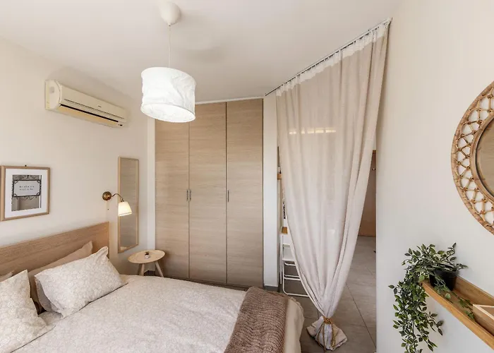 アパート Sunflower Delight ニコシア